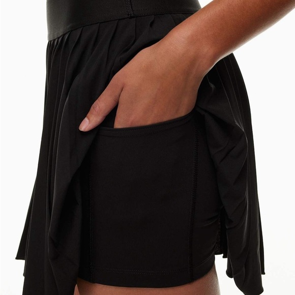 Aritzia TnaMOVE Tennis Pro Mini Skort Black Large - Picture 2 of 9
